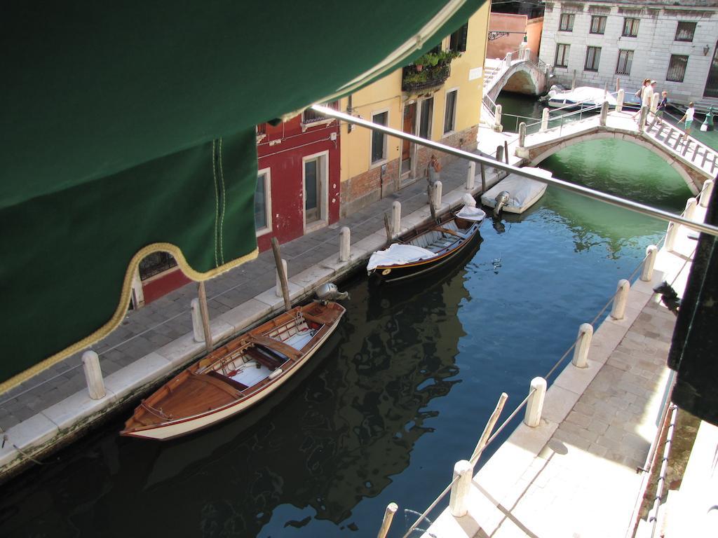 Bed & Breakfast Ca' San Trovaso - 6 Venice