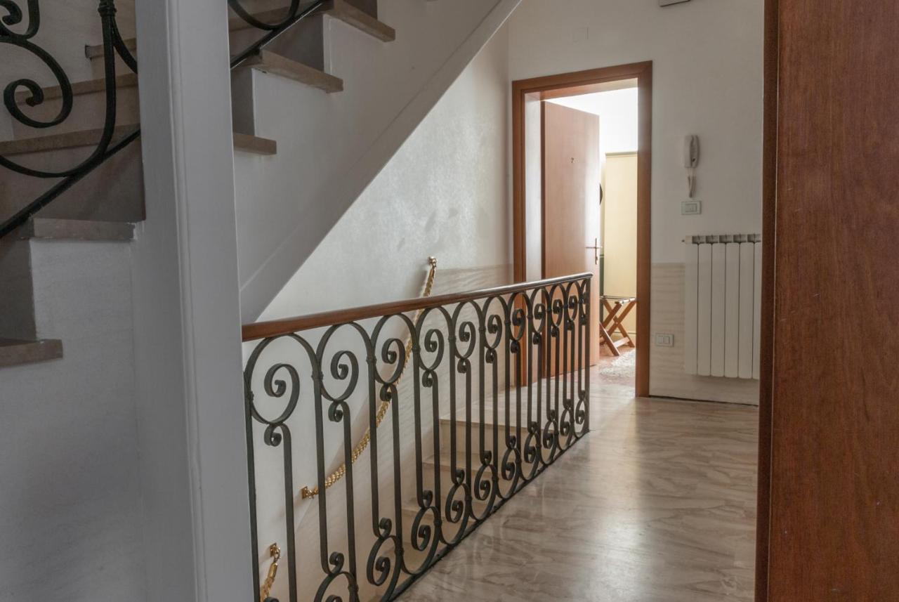 Ca' San Trovaso - 6 2* Venice
